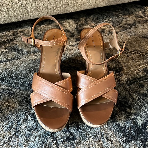 Tahari Shoes - 🐨3️⃣for40 Tahari Tan Cork Leather KATE Summer Wedges Brown Beige Boho Heels 8